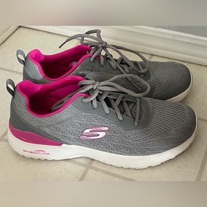 Women’s Sneakers Sketchers Air Size 10 slightly used